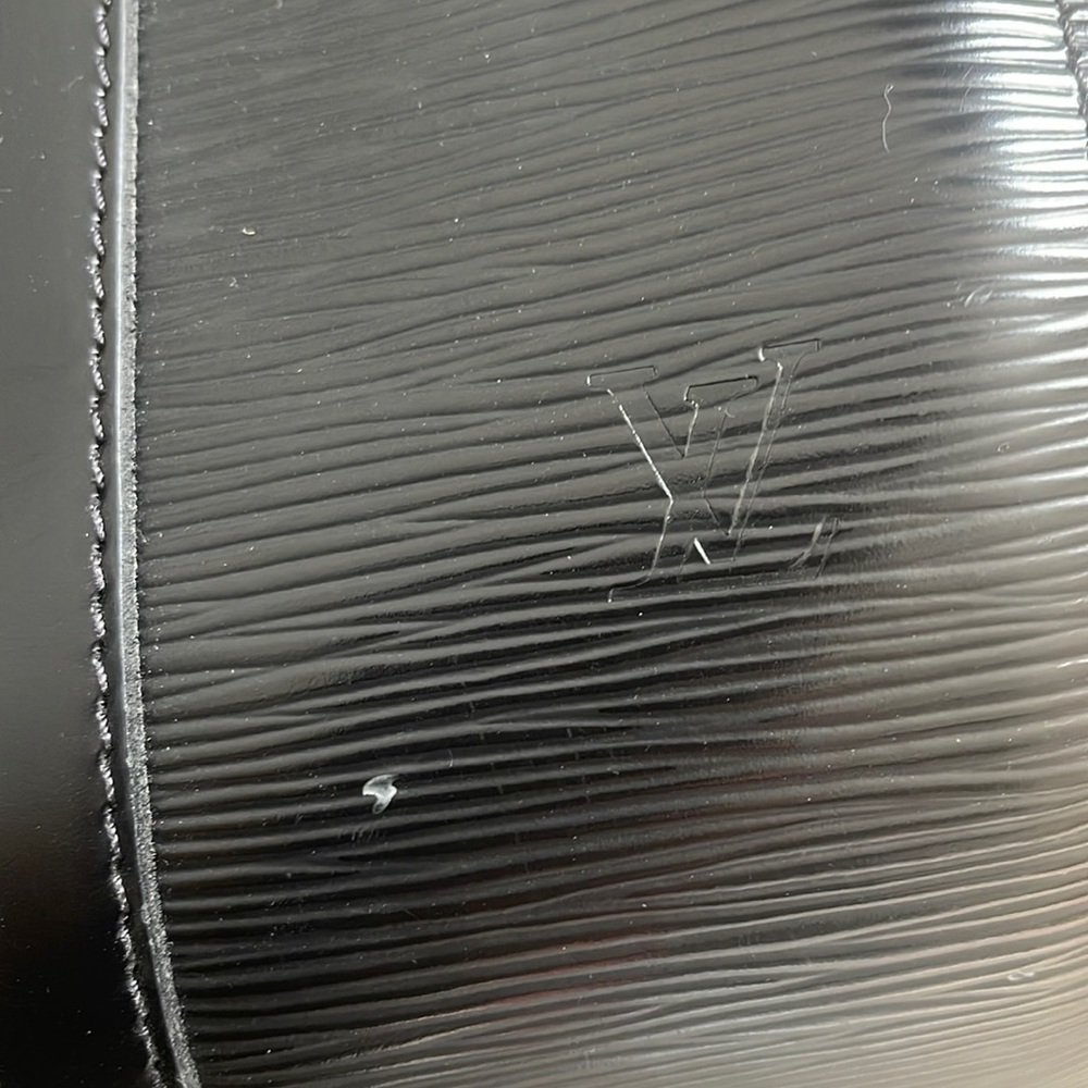 Authentic Louis Vuitton speedy
